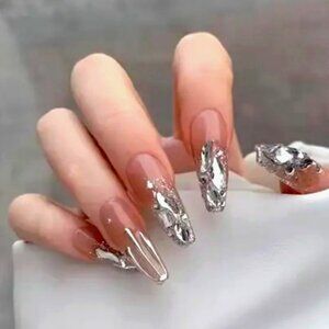Press On Nails Unique Luxurious Premium Exquisitely Embellished Silver Metal Loo